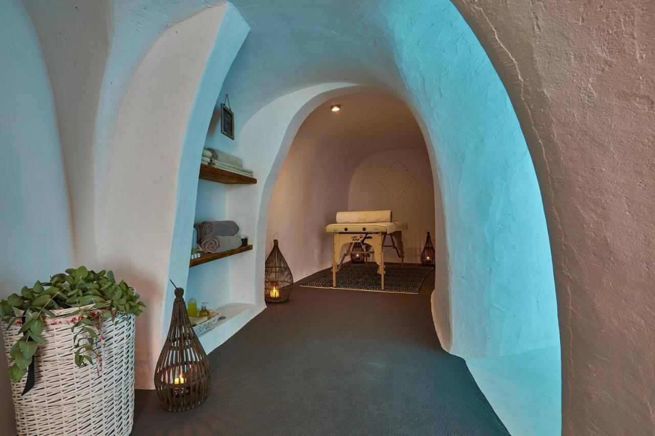 Thermes Luxury Villas And Spa (Adults Only) Megalochori  Bagian luar foto